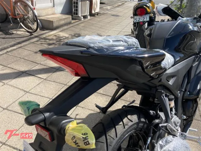 Yamaha YZF-R15 NEW LED ABS VVA 2023 — миниатюра 5