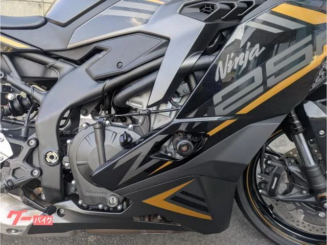 Kawasaki Ninja ZX-25R SE 2022 — миниатюра 3
