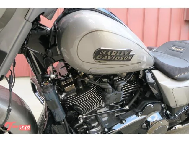 HARLEY-DAVIDSON CVO FLHXSE 2023 — миниатюра 4