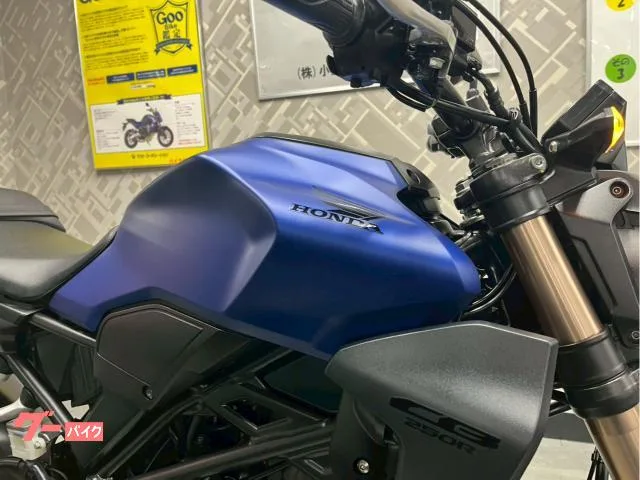 Honda CB250R 2023 — миниатюра 3