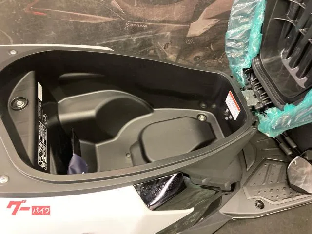 Suzuki 125-M6 LED USB 2026 — миниатюра 4