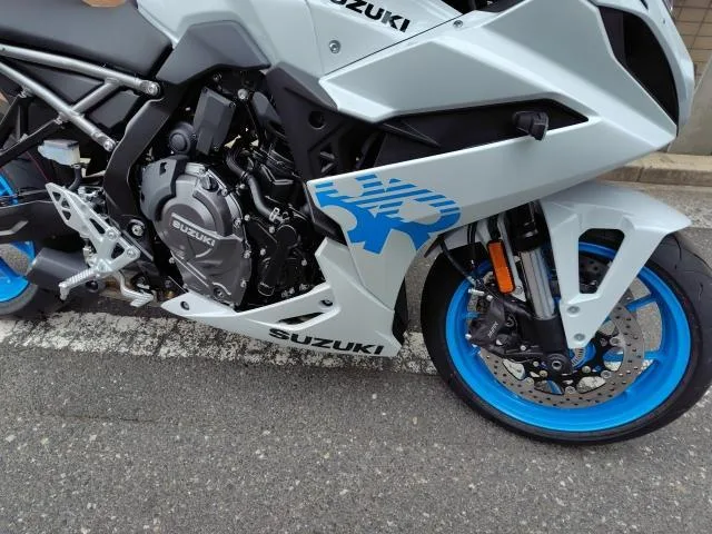 Suzuki GSX-8R 2026 — миниатюра 4