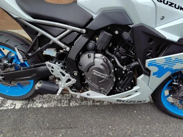 Suzuki GSX-8R 2026 — миниатюра 5