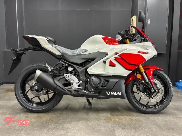 Yamaha YZF-R25 2026 70 ABS USB 2026 — миниатюра 2