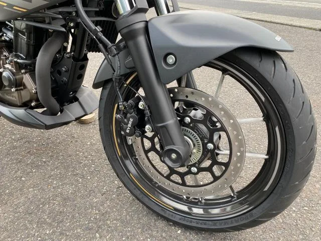 Suzuki GIXXER 250 ABS 2023 SEP 2023 — миниатюра 4