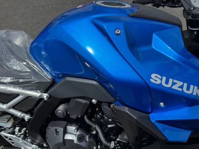 Suzuki GSX-8R 2026 2026 — миниатюра 3