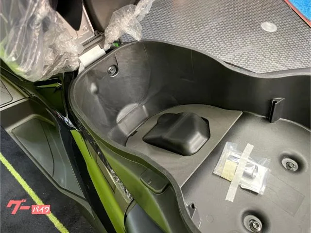Yamaha X-MAX250 ABS 8 2024 — миниатюра 3