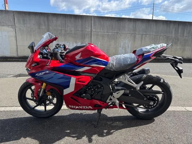 Honda CBR250RR 2025 2025 — миниатюра 2