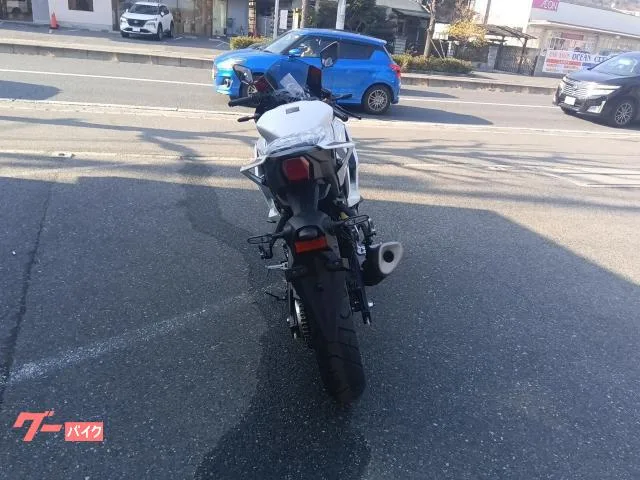 Yamaha YZF-R25 ABS 2026 — миниатюра 3