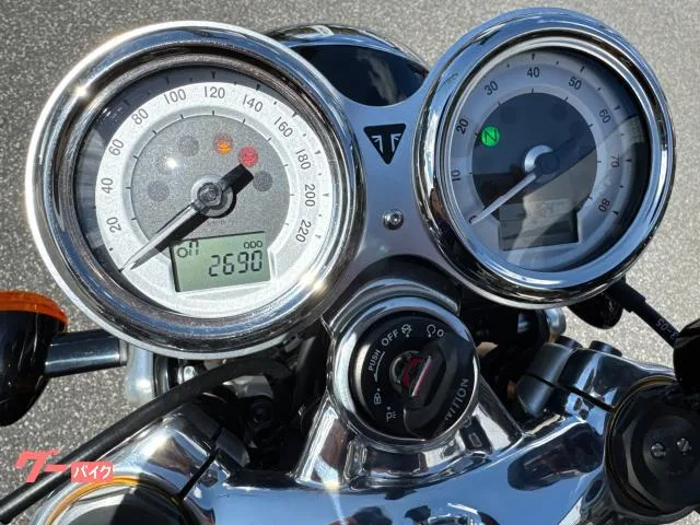 TRIUMPH 1200RS ETC 2025 — миниатюра 4