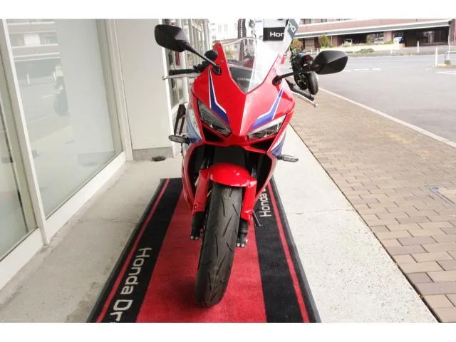 Honda CBR650R E-Clutch 2024 — миниатюра 3