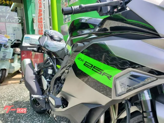 Kawasaki Ninja ZX-25R SE/ABS/ // 2026 — миниатюра 5