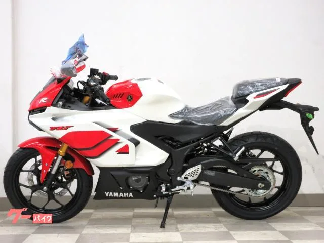 Yamaha YZF-R25 70th 2026 — миниатюра 2
