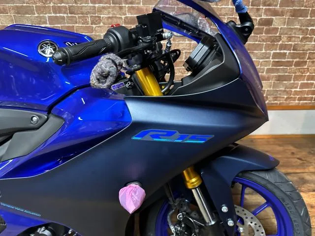 Yamaha YZF-R15 ABS LED 2024 — миниатюра 5