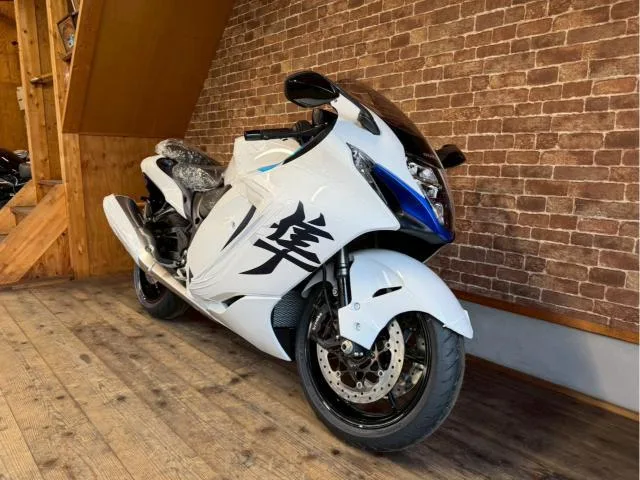 Suzuki (GSX1300R Hayabusa) 2026 — миниатюра 2