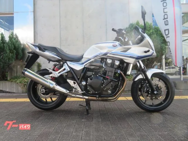 Honda CB1300Super SC54 ETC2.0 2023 — фото 1, купить с доставкой в Москву