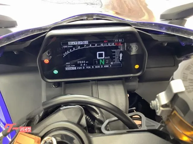 Yamaha YZF-R1 ABS 2024 — миниатюра 3