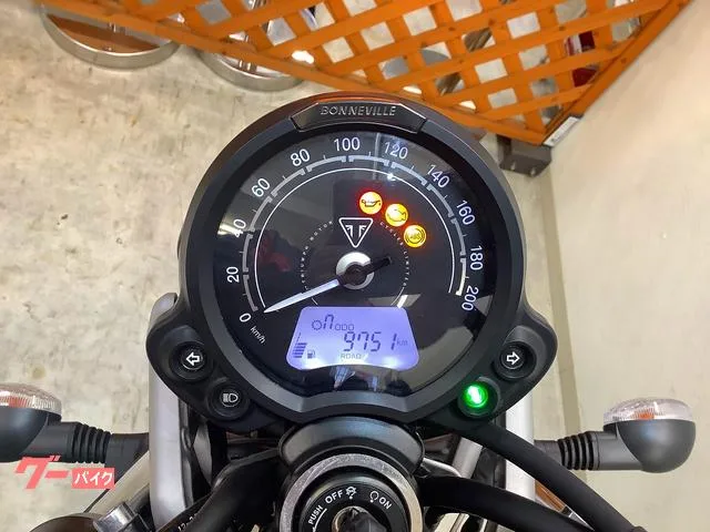 TRIUMPH 900 2023 — миниатюра 3