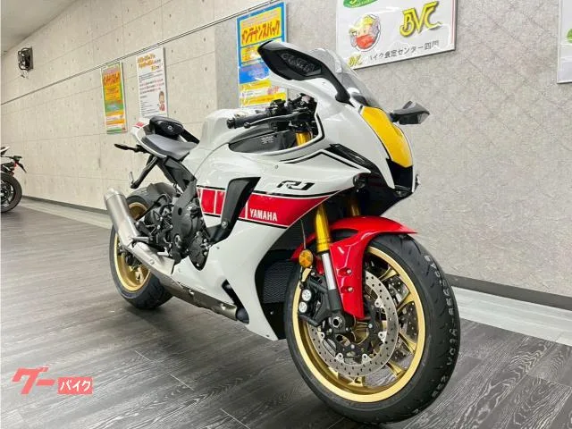 Yamaha YZF-R1 WGP60th 2022 — миниатюра 2
