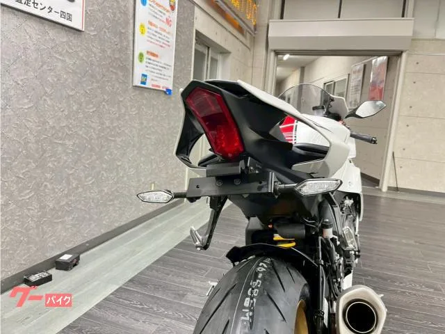 Yamaha YZF-R1 WGP60th 2022 — миниатюра 3