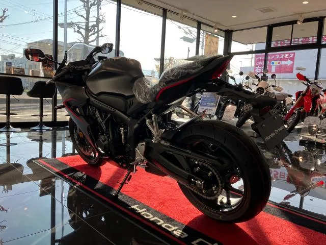 Honda CBR650R E-Clutch 5.0TFT 2024 — миниатюра 4