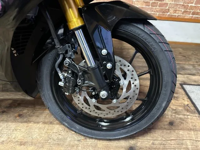 Yamaha YZF-R15 2024 — миниатюра 4