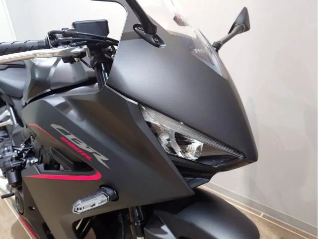 Honda CBR650R E-Clutch 2025 — миниатюра 3