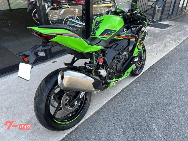 Kawasaki Ninja ZX-4RR KRT EDITION ETC2.0 USB 2024 — миниатюра 5
