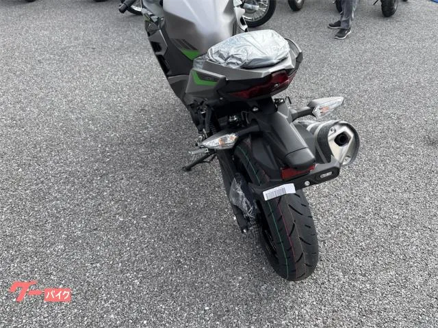 Kawasaki Ninja 400 2026 — миниатюра 5