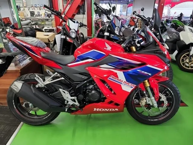 Honda CBR150R 2025 — фото 1, купить с доставкой в Москву