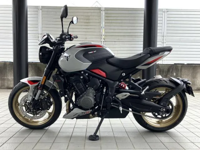 TRIUMPH 800 2026 2026 — миниатюра 2