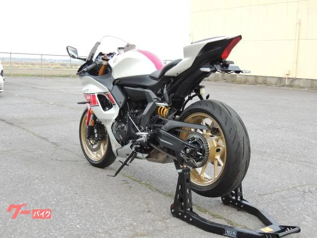 Yamaha YZF-R7 60th 2022 — миниатюра 4