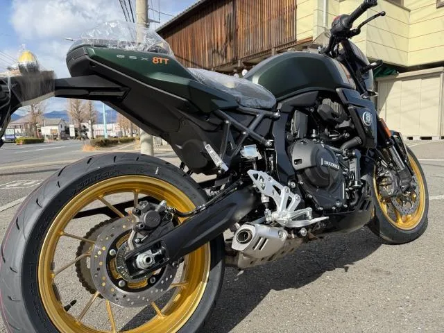 Suzuki GSX-8TT 3 2026 — миниатюра 3