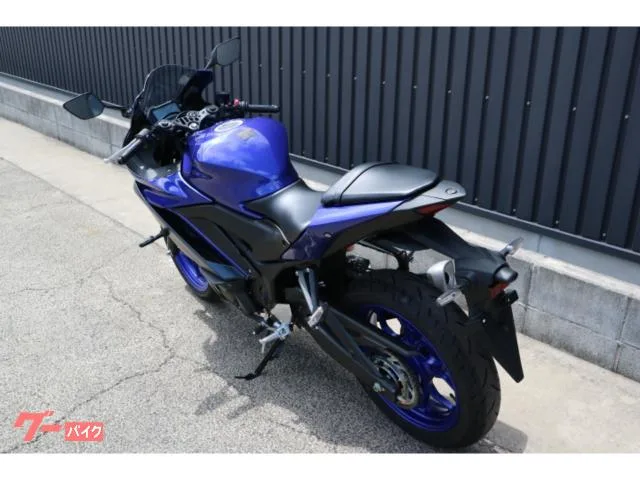Yamaha YZF-R3 2023 — миниатюра 3