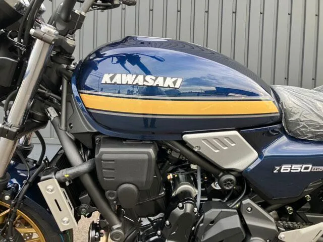 Kawasaki Z650RS 2026 ETC 2026 — миниатюра 4