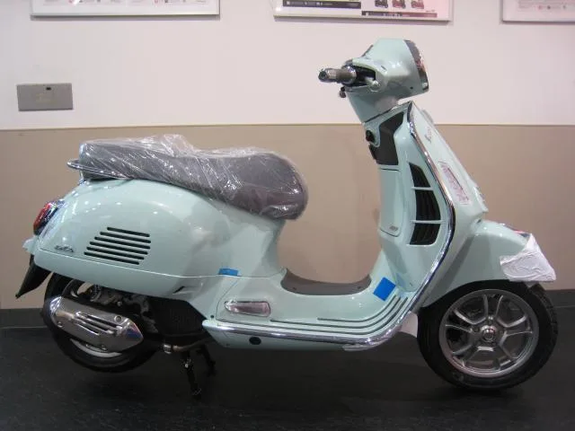 VESPA GTS 150 2023 — фото 1, купить с доставкой в Москву