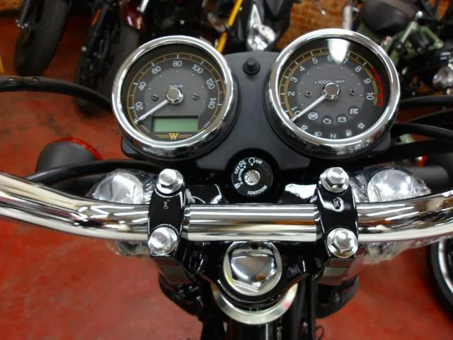 Kawasaki W230 2025 2025 — миниатюра 2