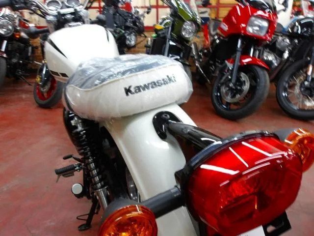 Kawasaki W230 2025 2025 — миниатюра 3