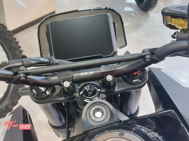 HUSQVARNA 801 2024 — миниатюра 2