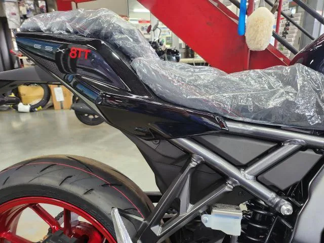 Suzuki GSX-8TT 2026 — миниатюра 4