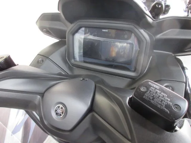 Yamaha X-MAX250 SGA8J 2025 — миниатюра 5