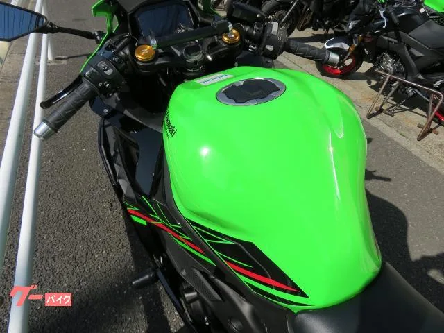 Kawasaki Ninja ZX-25R SE KRT EDITION TFT ETC2.0 USB 2023 — миниатюра 5