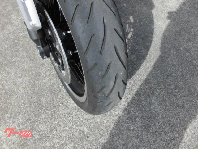 Kawasaki Z900RS 2024 USB 2024 — миниатюра 5