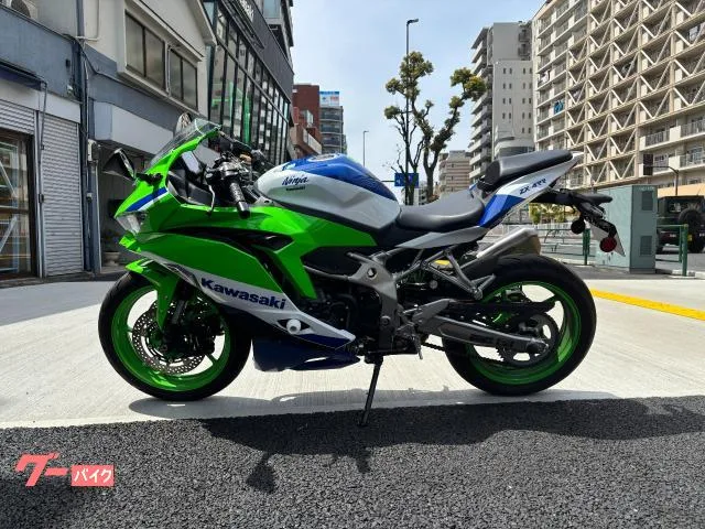 Kawasaki Ninja ZX-4RR 40 ETC2.0 USBA 2024 — миниатюра 5