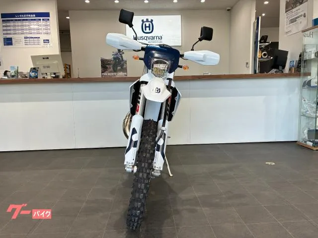 HUSQVARNA TE125 2026 — миниатюра 2
