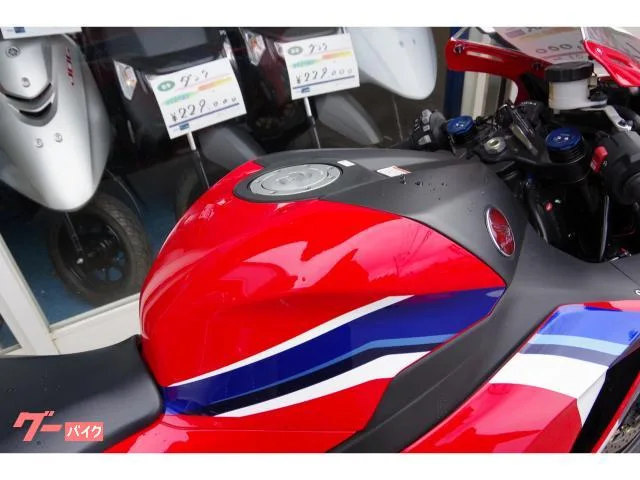 Honda CBR600RR ABS 2022 — миниатюра 3