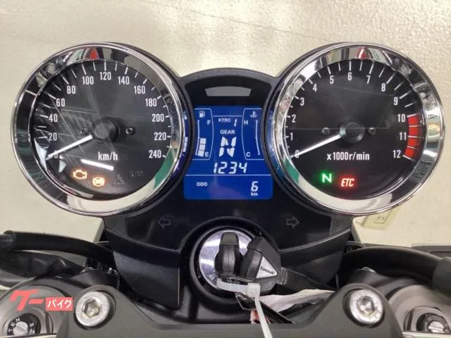 Kawasaki Z900RS 50th Anniversary 2022 — миниатюра 5