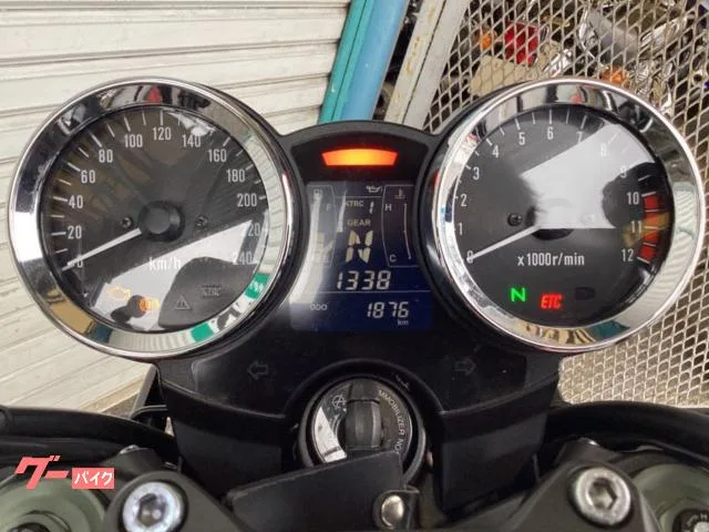 Kawasaki Z900RS 50 G USB 2022 — миниатюра 5