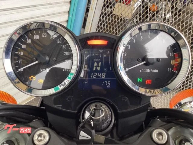 Kawasaki Z900RS G Z1 2024 2024 — миниатюра 5