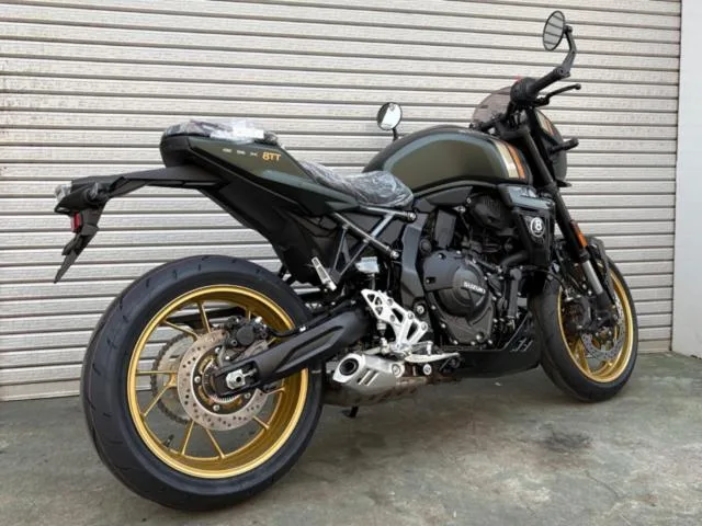 Suzuki GSX-8TT EM1AA 2026 — миниатюра 4